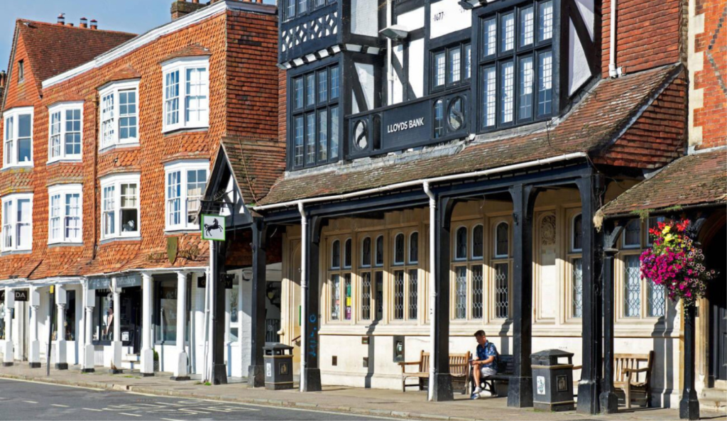 An image of Marlborough high street with a side-angle of Lloyds bank